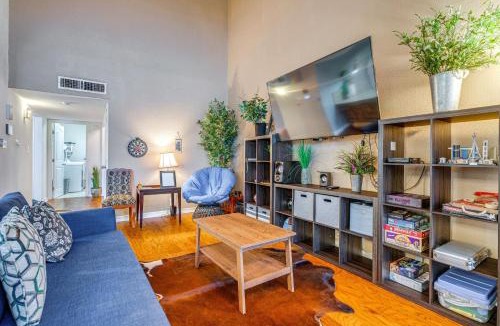 Point Venture House | Lago Vista Golf Getaway w/Decks + Pool Access!