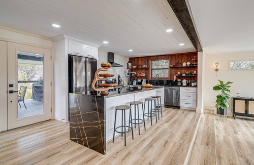 Waterford On Lake Travis House | Lago Vista Home w/Putting Green & Pool!