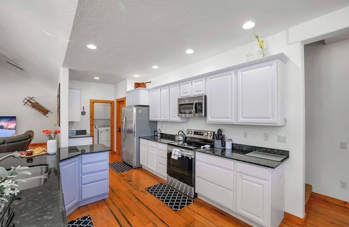 Donnelly House | Lago Vista in Donnelly Spacious 5BR Retreat Near Lake Cascade with AC