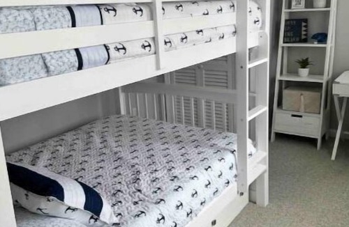 Osbornsville House | Lagoon House