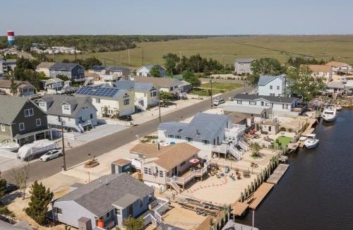 Tuckerton Beach House | Lagoon Life in Tuckerton Beach with Dock