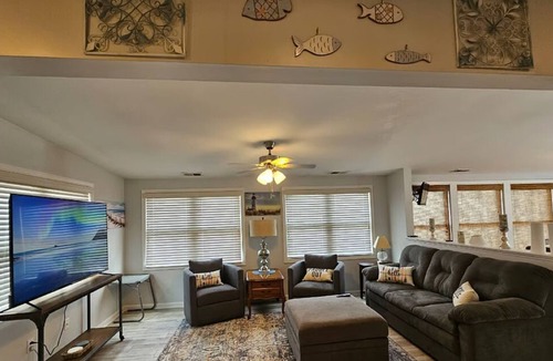 Pebble Beach House | Lagoon Luxe Retreat