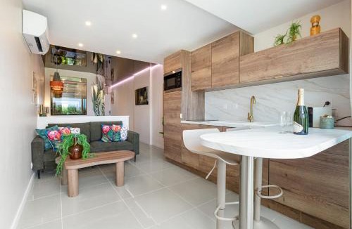 Naturist Village House | Lagoon - Modern Apartment with Private Terrace in the Cap dAgde