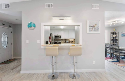 Ono Island House | Lagoona Villa: a Poolside Paradise