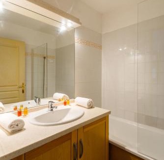 Bagneres-de-Luchon Resort | Lagrange Vacances Les Pics d'Aran