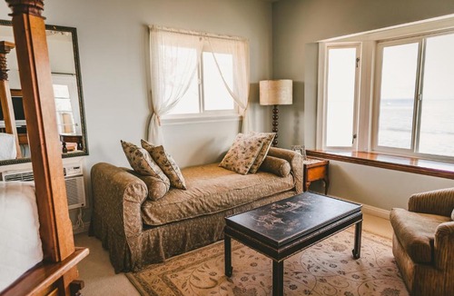 Historic Lahaina Front Street House | Lahaina Oceanfront Estate-Main House