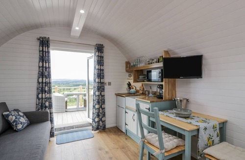 Lochmaben Cottage | Laird Lodge 2