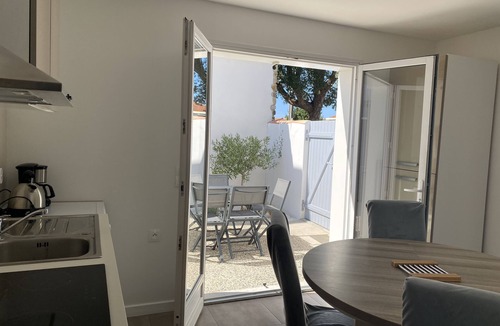 Noirmoutier-en-l'Ile House | LAISSER DIRE :Au VIEIL, House WIFI, bicycles 200m from beach and shops