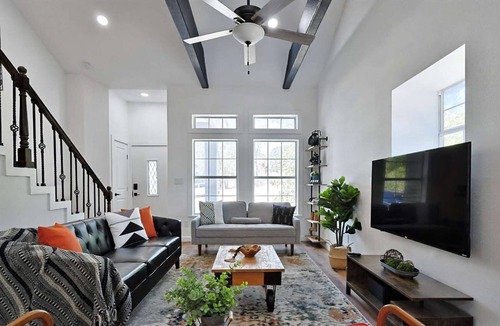 Oak Point House | Lake access 3 Bedroom in Oak Point