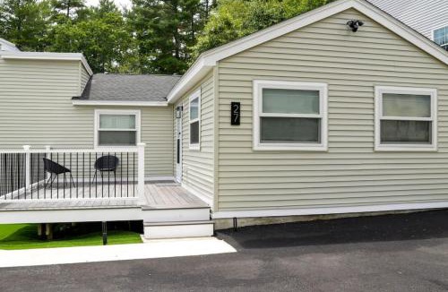 Billerica House | Lake Access 4 Bed 3 Bath HOT TUB