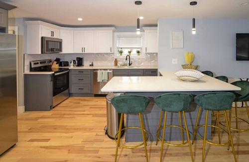 Billerica House | Lake Access 4 Bed 3 Full Bath