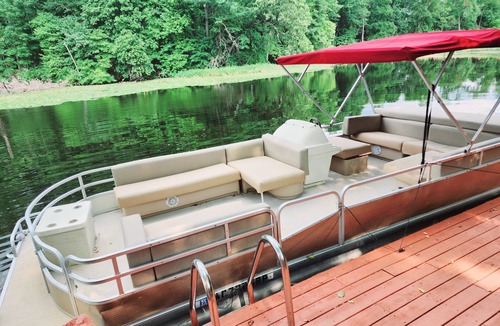 Ortonville House | Lake Access Paradise. BBQ, FIRE PIT, Huge Deck, Volleyball