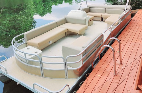 Ortonville House | Lake Access Paradise. BBQ, FIRE PIT, Huge Deck, Volleyball