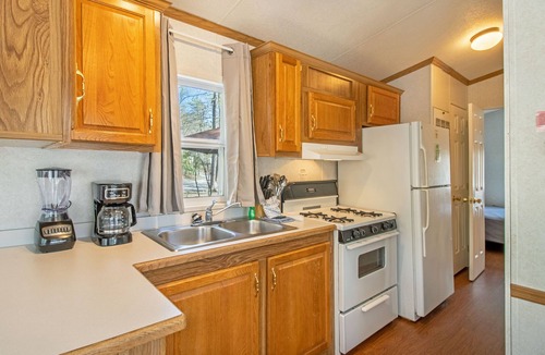 Spotsylvania House | Lake Access, Resort Amenities, Firepit!