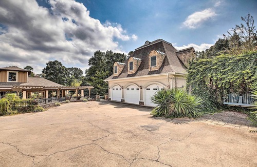 Cartersville Apartment | Lake Allatoona Area Studio w/Pool and Views!