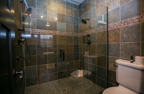 Easton House | Lake and Mountain Views