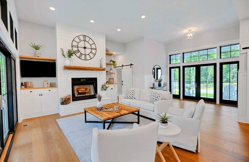 Mineral House | Lake Anna with Pool, Beach, Patio, Hot Tub