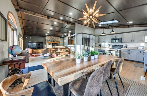 Neillsville Cabin | Lake Arbutus Escape! Dock, Fire Pit & Game Room