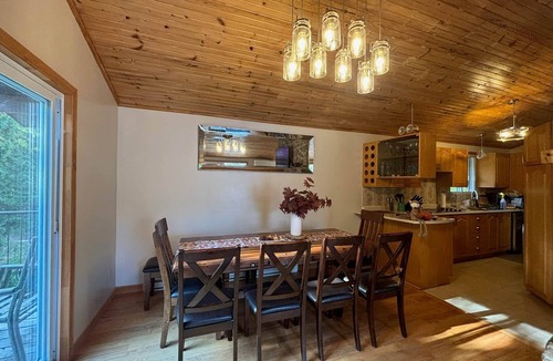 Saint Donat House | Lake Archambault Waterfront SPA Billiard Ski Games