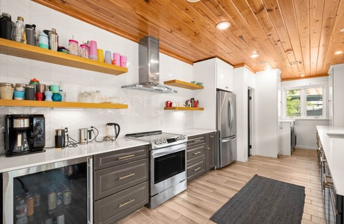 Manana West House | Lake Austin Bungalow | Private Dock + Swim Off the Dock