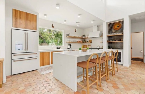 River Dance At Steiner Ranch House | Lake Austin Luxury/200ft Private Waterfront on 2 Acres/2 Docks/Sleeps 4