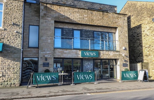 Littleborough Cottage | Lake Bank Views