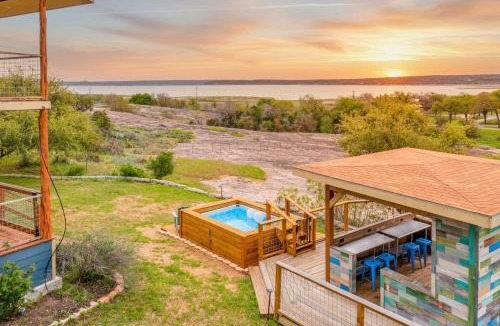 Buchanan Dam House | Lake Beach Access & Views, 5kings!