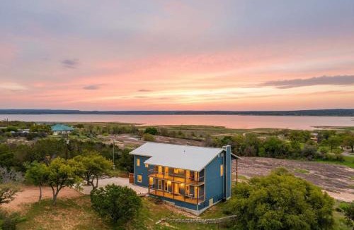 Buchanan Dam House | Lake Beach Access & Views, 5kings!