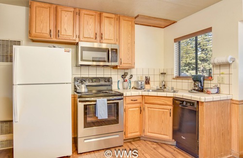 Tahoe Vista Condo | Lake/Beach Front Resort- Pool, Hot Tub, BBQ #27