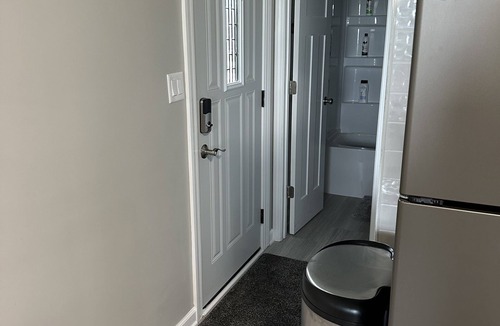 Round Lake Beach House | Lake/Beach Getaway (Remodeled)