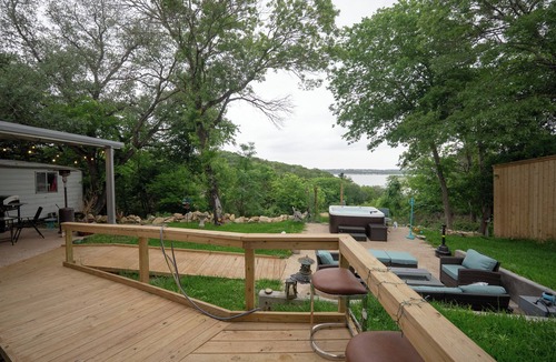 Temple House | Lake Belton Boho Escape - ADA Ramps + RV Parking