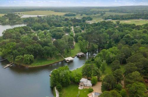 Berryville House | Lake Blessing 2026