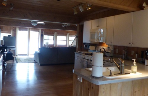 Crystal Beach House | Lake Bomoseen cozy 4 season Lakefront Home