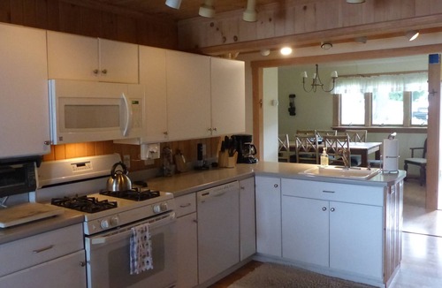 Crystal Beach House | Lake Bomoseen cozy 4 season Lakefront Home