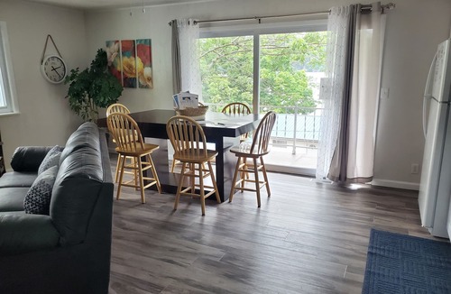 Camdenton Cabin | Lake Breeze Resort