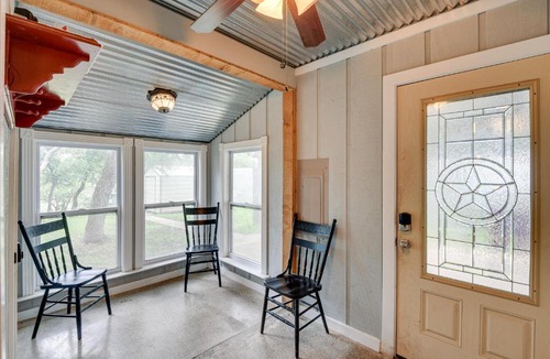 Brownwood House | Lake Brownwood Home w/Private Boat Dock!