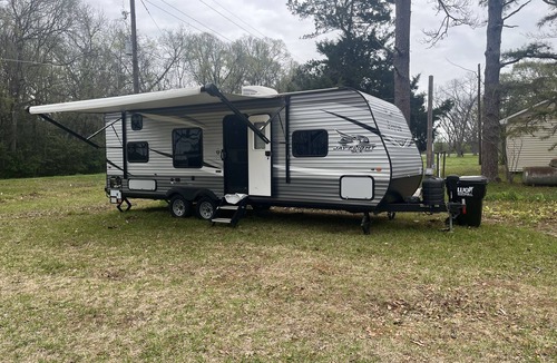 St. Joseph House | Lake Bruin deep water Lot. Gazebo and Camper trailer available Wi Fi