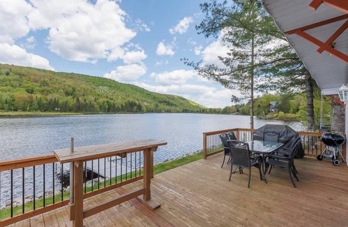 Saint-Leonard-de-Portneuf Ski Chalet | Lake Access | Chalet Le Ptit Leo