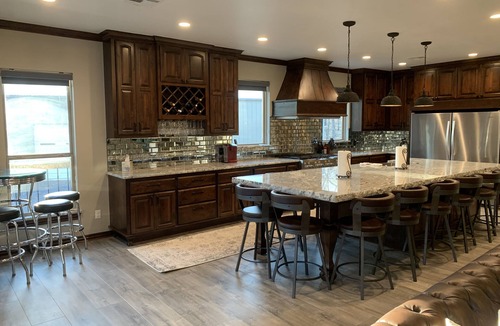 Checotah House | Lake cabin in the woods