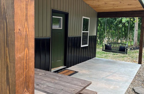 Glouster Cabin | Lake cabin, steps from dock 1