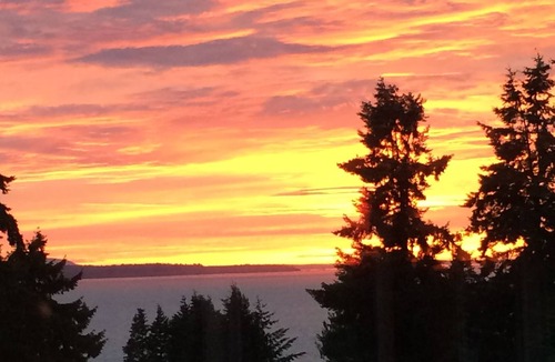 Eatonville Cabin | Lake Cabin