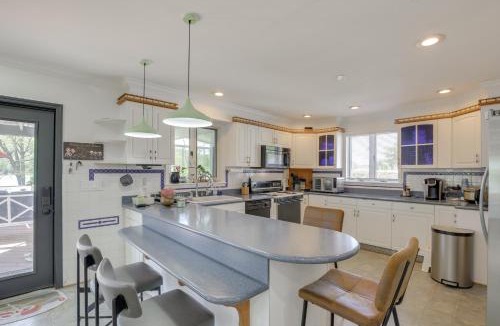 Lake Carmel House | Lake Carmel Access Waterfront Home with Deck!