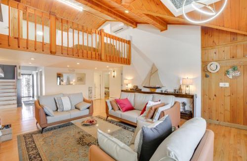 Lake Carmel House | Lake Carmel Access Waterfront Home with Deck!