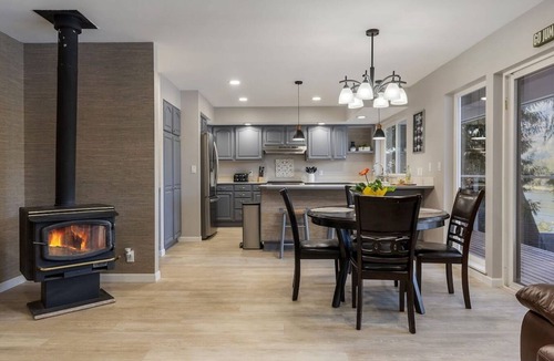 Lake Cavanaugh House | Lake Cavanaugh 3 BdRm Lake House