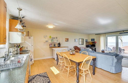 North Hero Cottage | Lake Champlain Family Retreat w/Deck & Yard