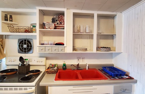 Swanton Cottage | Lake Champlain Waterfront: Amazing Sunsets, Private Beach, and Firepit