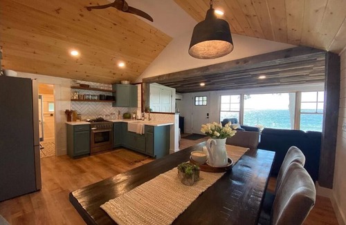 Swanton Cottage | Lake Champlain Waterfront: Renovated Cottage, Sunsets, Kayaks & Paddle Boards!
