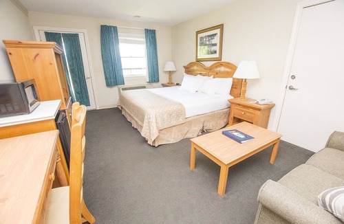 Hiawassee Hotel | Lake Chatuge Lodge