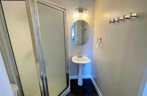 Chelan Hotel | Lake Chelan Manor Room #3