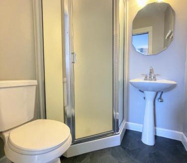 Chelan Hotel | Lake Chelan Manor Room #3